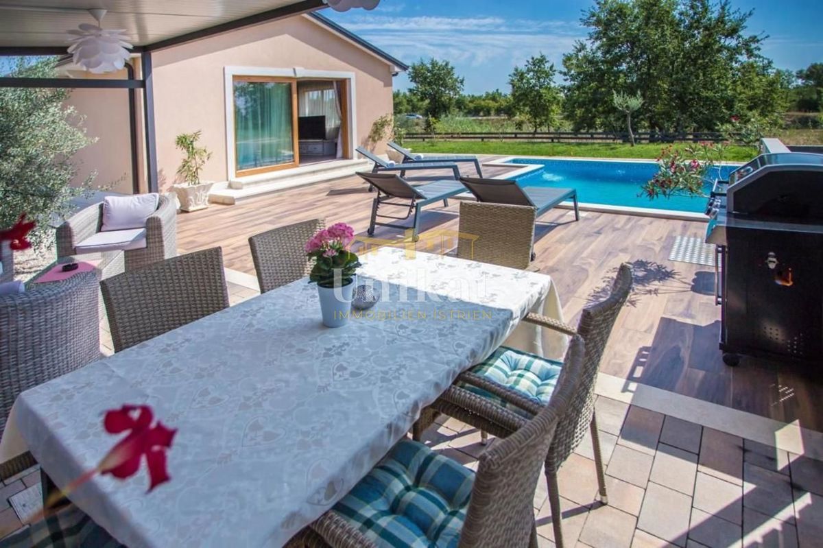 Lepo urejena pritlična hiša na veliki parceli + možnost gradnje še enega objekta